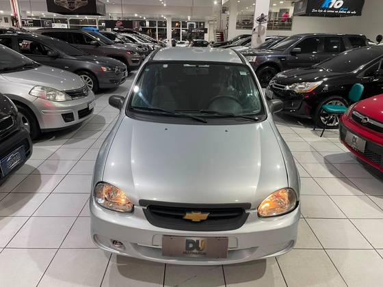 CHEVROLET CLASSIC 1.0 MPFI LIFE 8V FLEX 4P MANUAL CHEVROLET CLASSIC 1.0 MPFI LIFE 8V FLEX 4P MANUAL